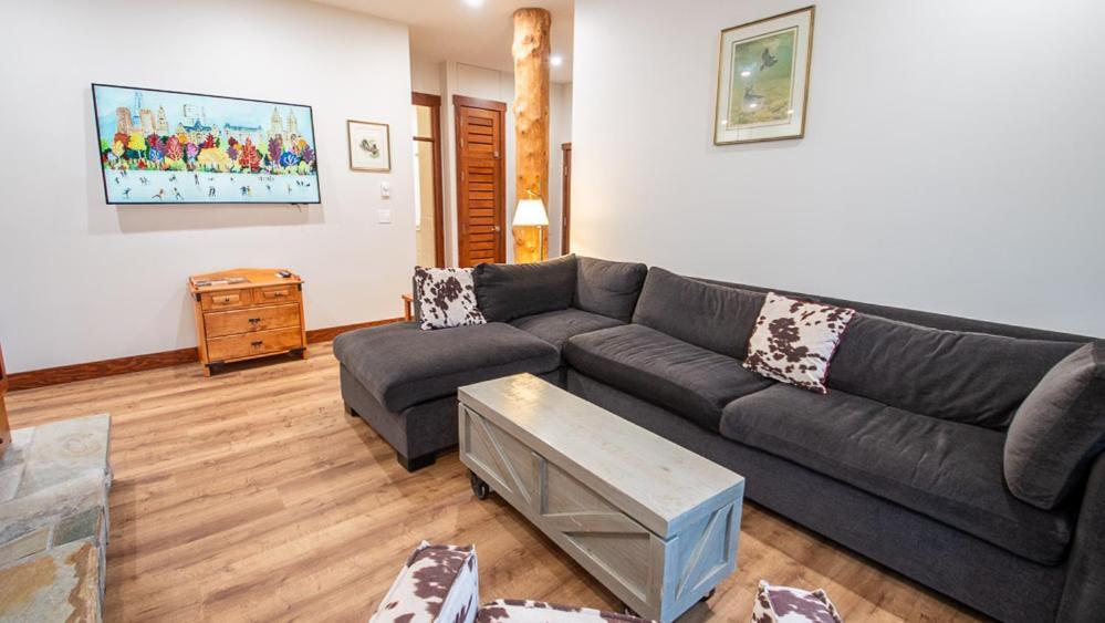 Snow Creek Lodge By Fernie Lodging Co ภายนอก รูปภาพ