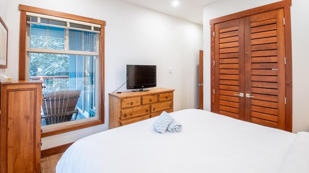 Snow Creek Lodge By Fernie Lodging Co ภายนอก รูปภาพ