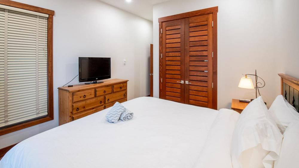 Snow Creek Lodge By Fernie Lodging Co ภายนอก รูปภาพ